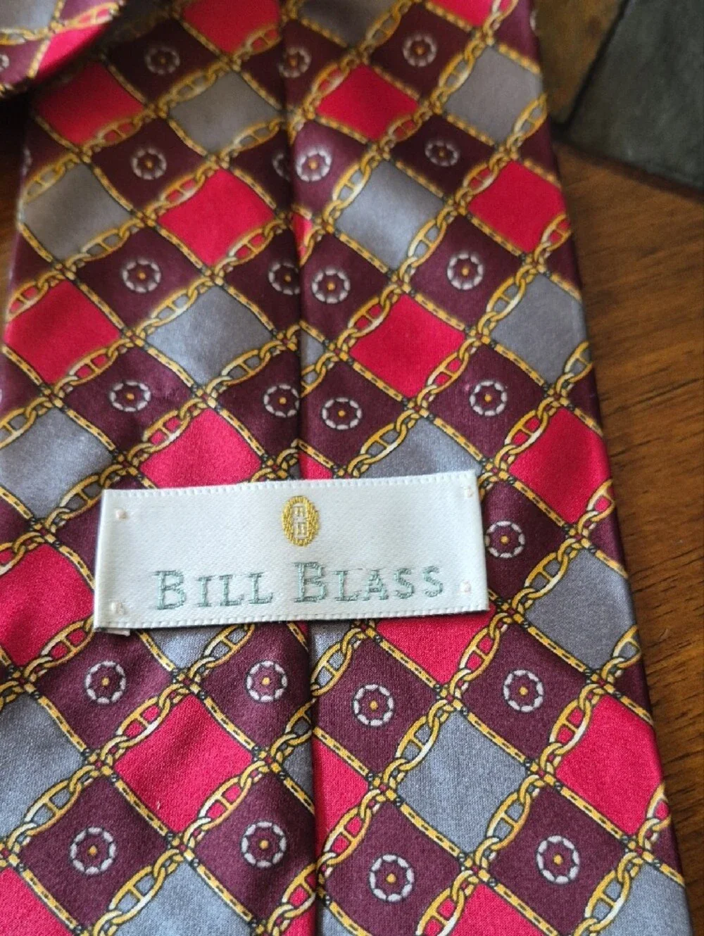 bill blass Burgundy, Red & Gray Geometric Chain Silk Tie